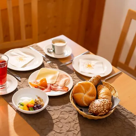 Alpenhotel Erika イシュグル