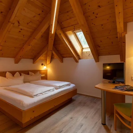 Alpenhotel Erika ホテル 4*