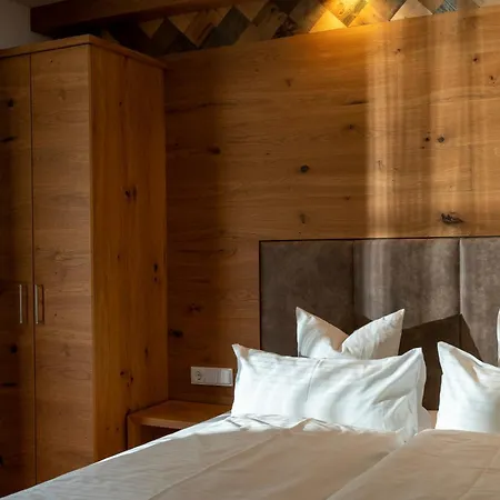 Alpenhotel Erika 4* Ισγκλ