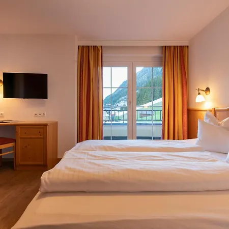 Alpenhotel Erika イシュグル