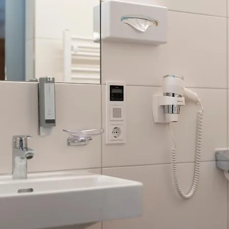 Alpenhotel Erika ホテル 4*