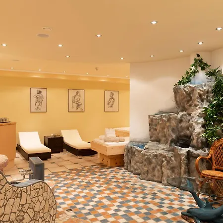 Alpenhotel Erika Otel 4*